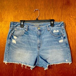 American Eagle Jean Cut-offs Mom Short size 18